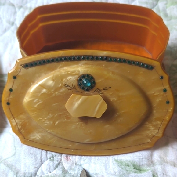 Vintage 1920's 4 piece Lucite Vanity Dresser Set - Picture 4 of 12